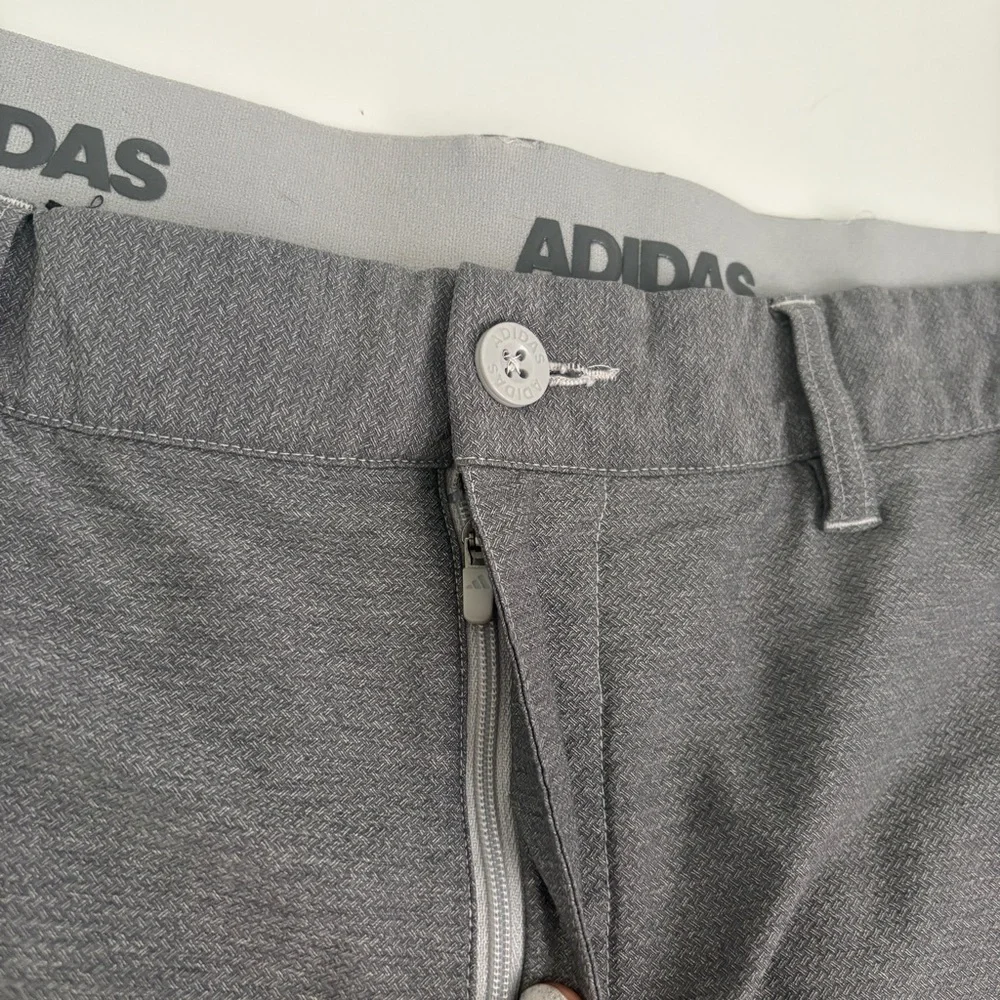 adidas | Men’s Grey‎ Zipper 22” Shorts